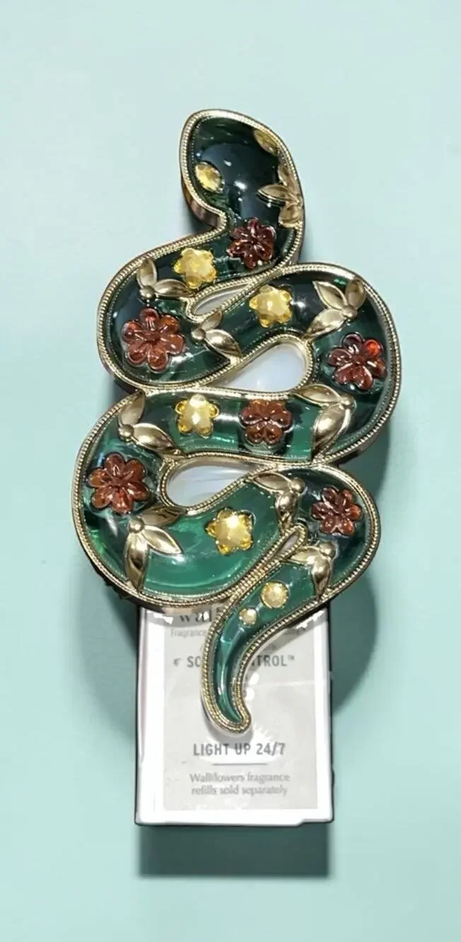 Bath & Body Works Jeweled Snake Wallflower Plug In ScentControl Nightlight Green