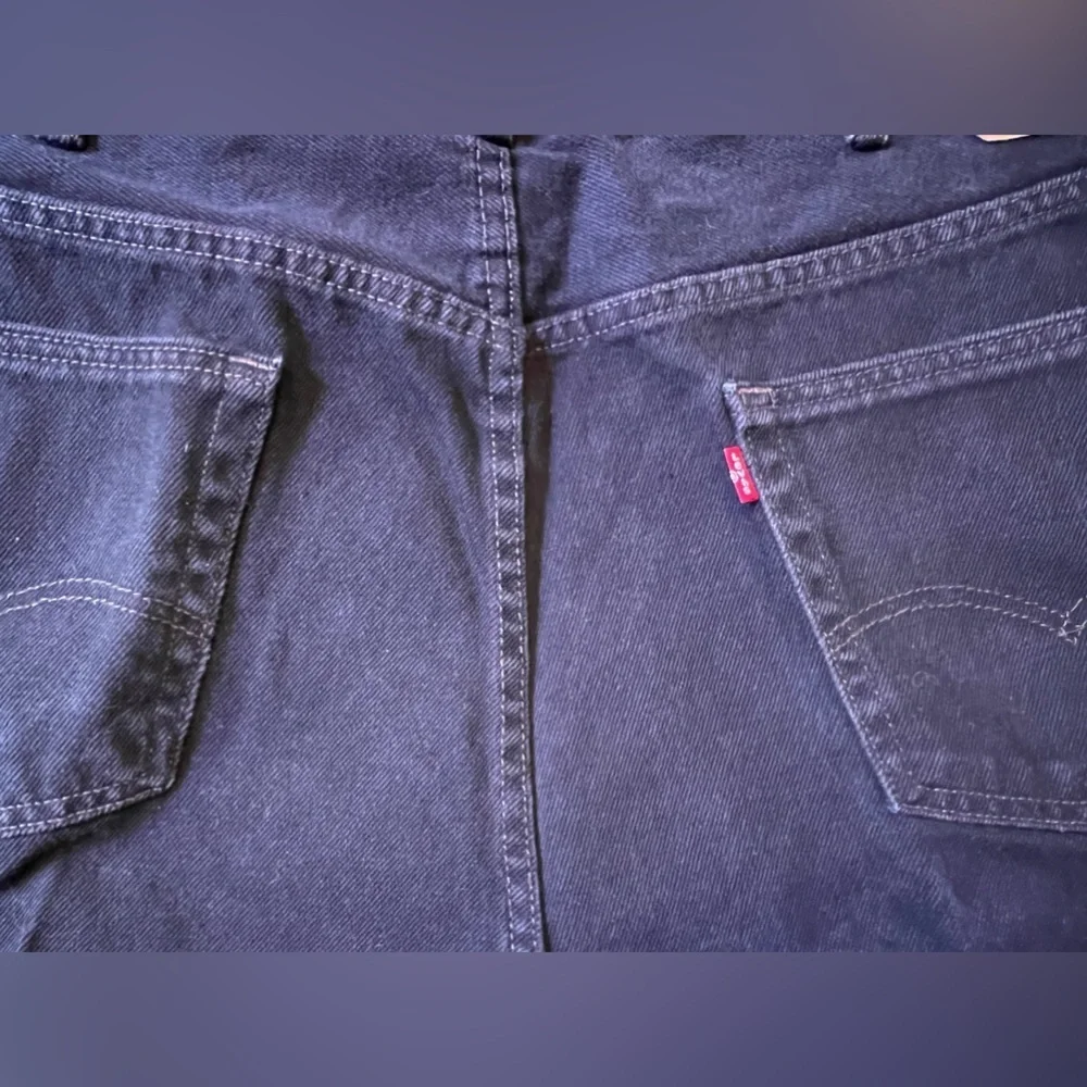 Levis measurements waist