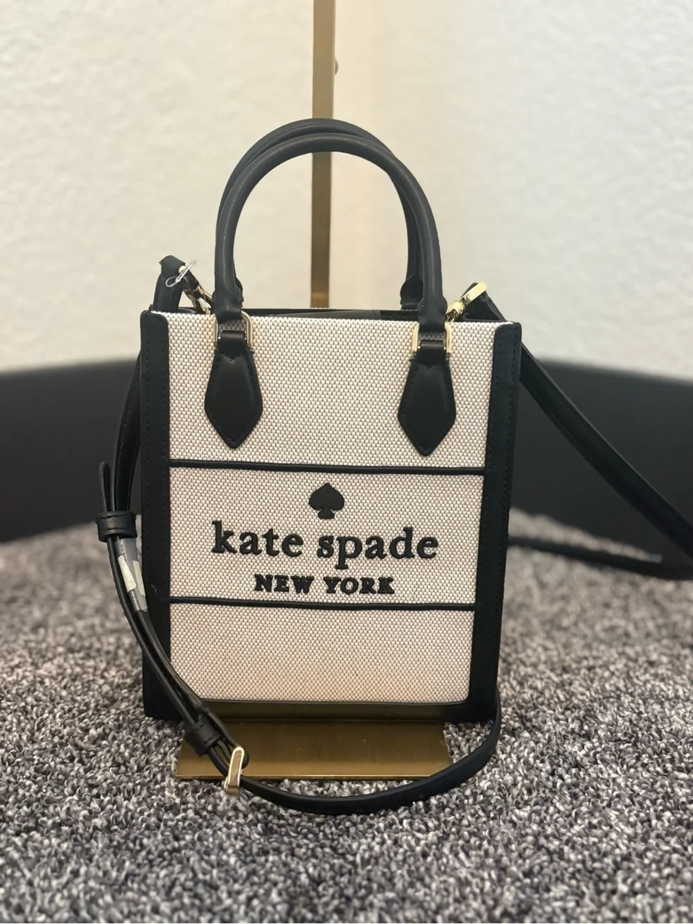 kate spade mini closure