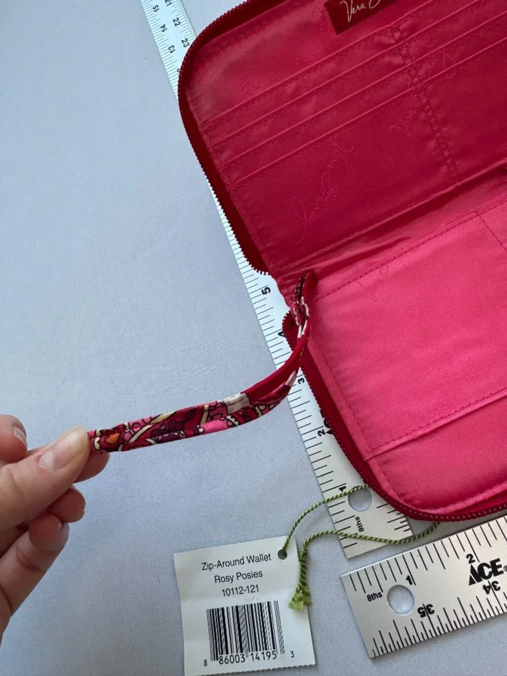 Vera Bradley Zip-Around Wallet Wristlet Rosy Posies NWT
