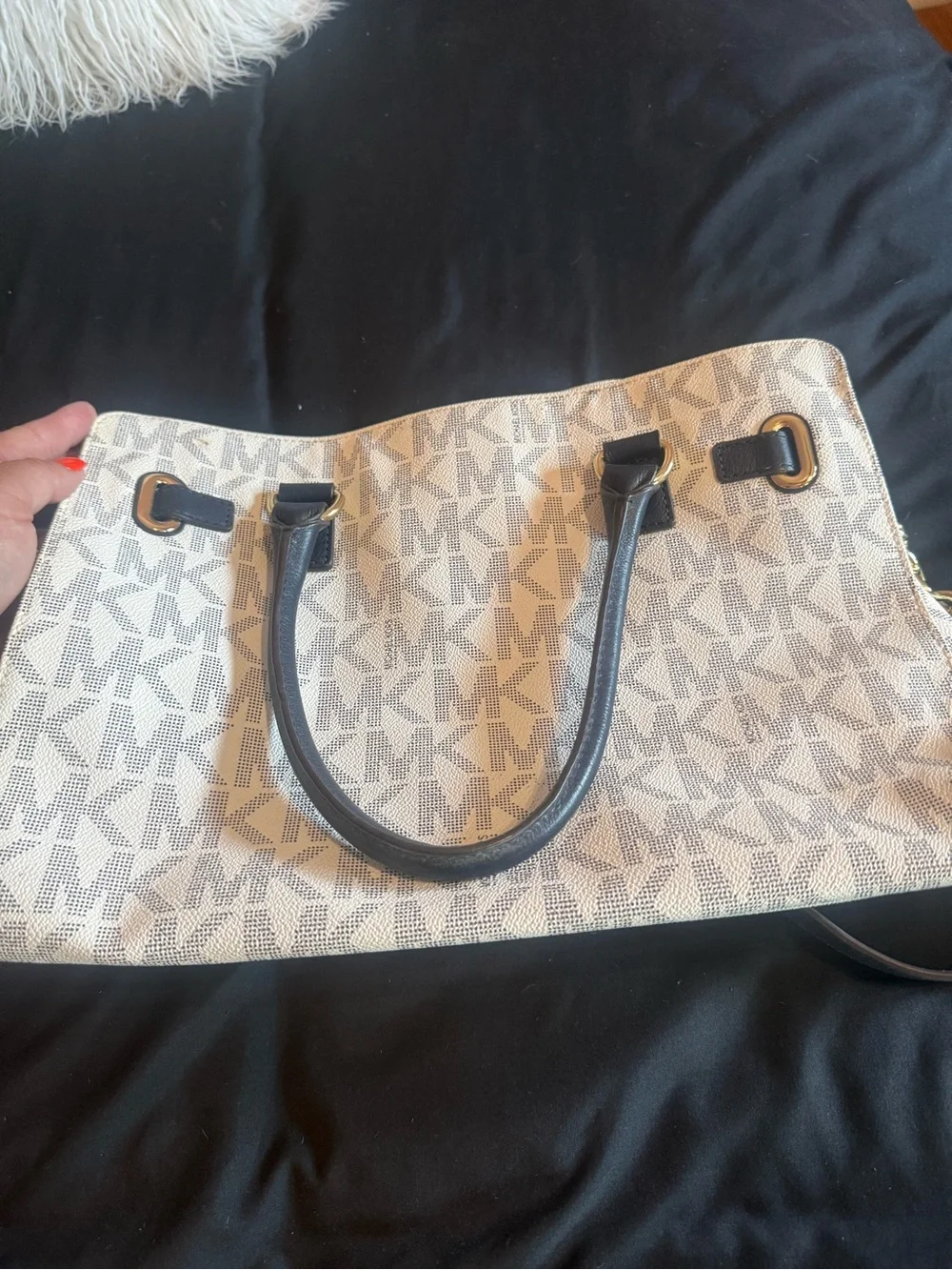 Michael Kors classic michael
