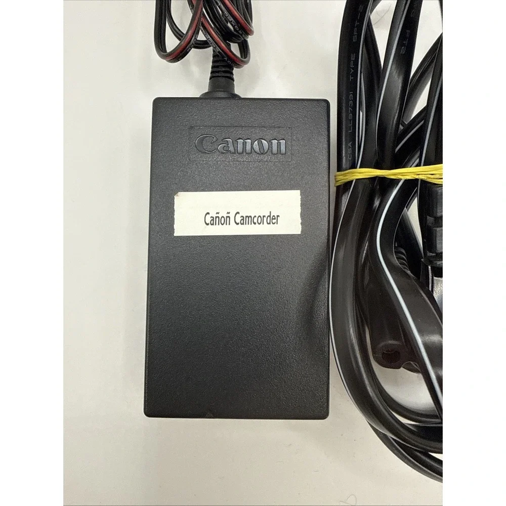 Original CANON CA-570 Compact Power Adapter For Camcorders Output: 8.4V  1.5A