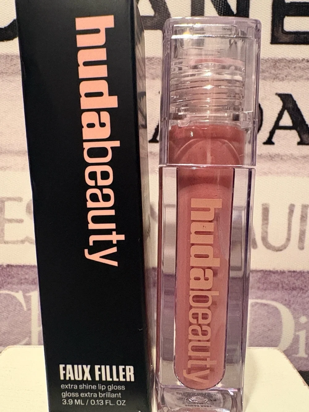 HUDA BEAUTY sheer glossy