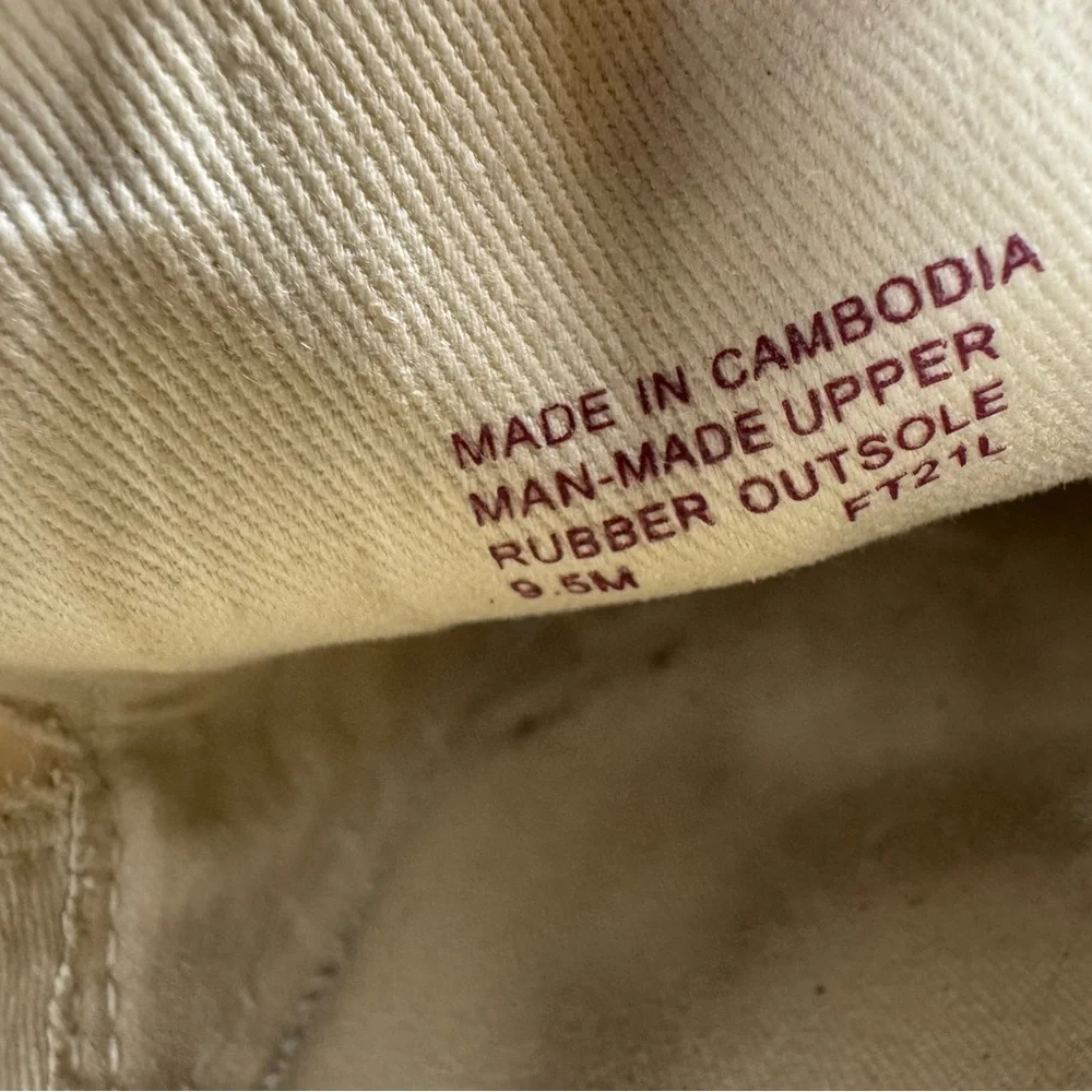 Michael Kors Keaton signature logo slip on size 9.5