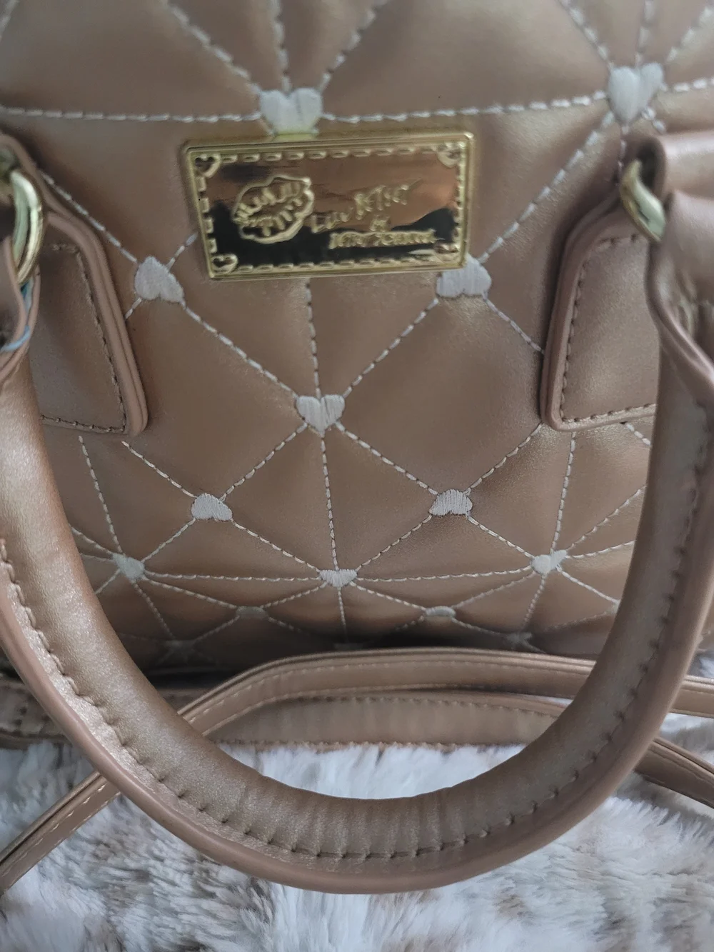 N/A adorable betsey