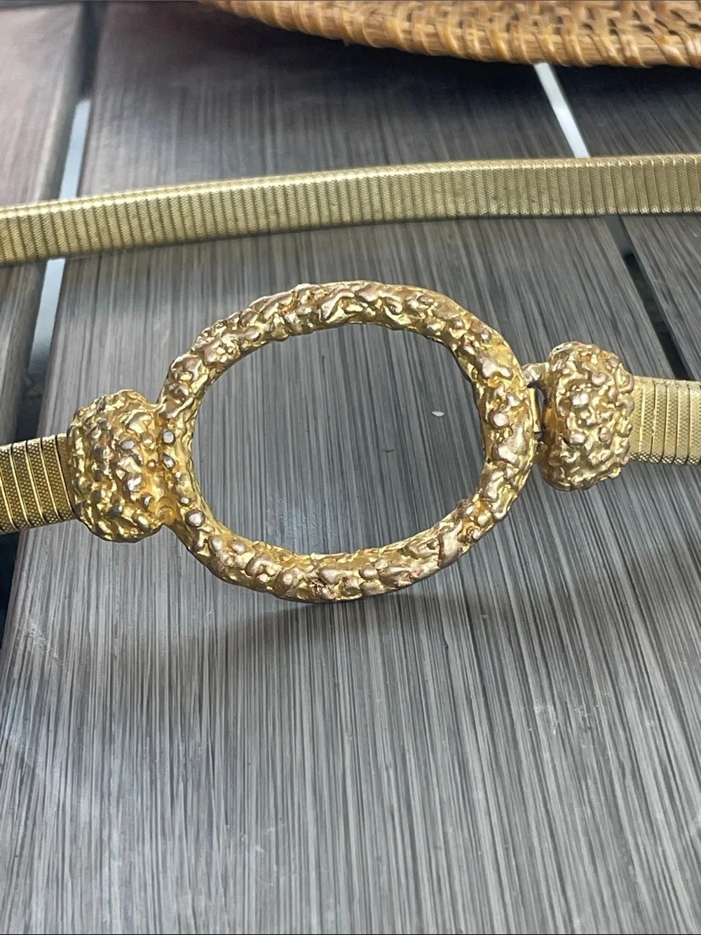 N/A elegant gold