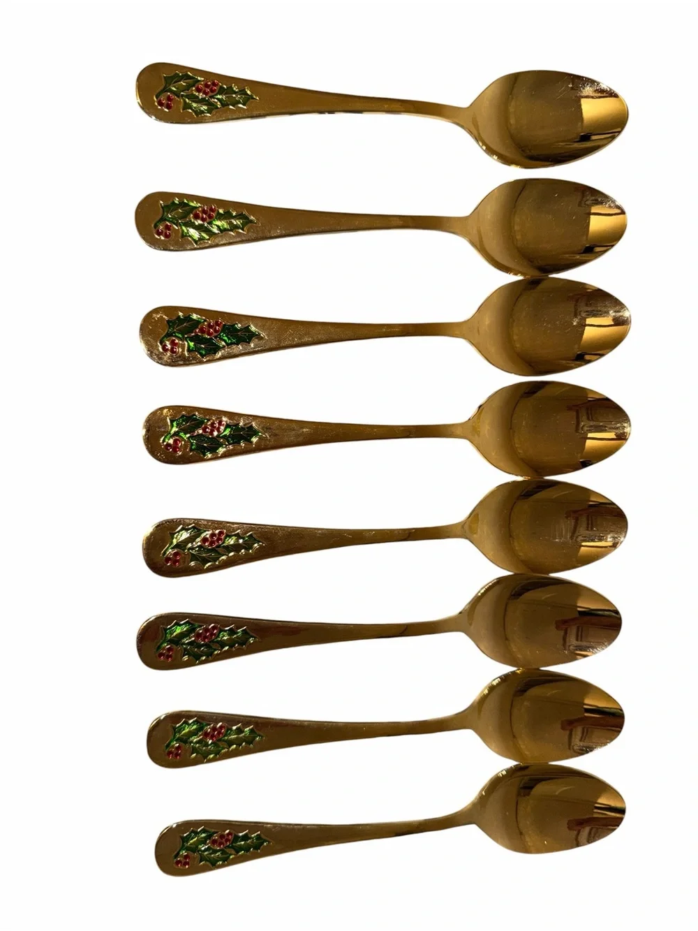 HollyBerry includes knives
