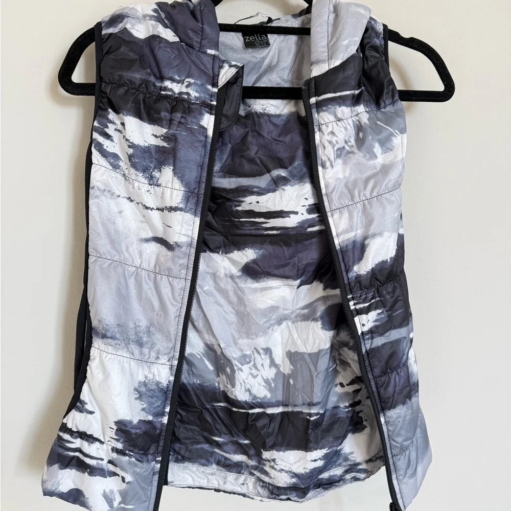Zella girl athletic
