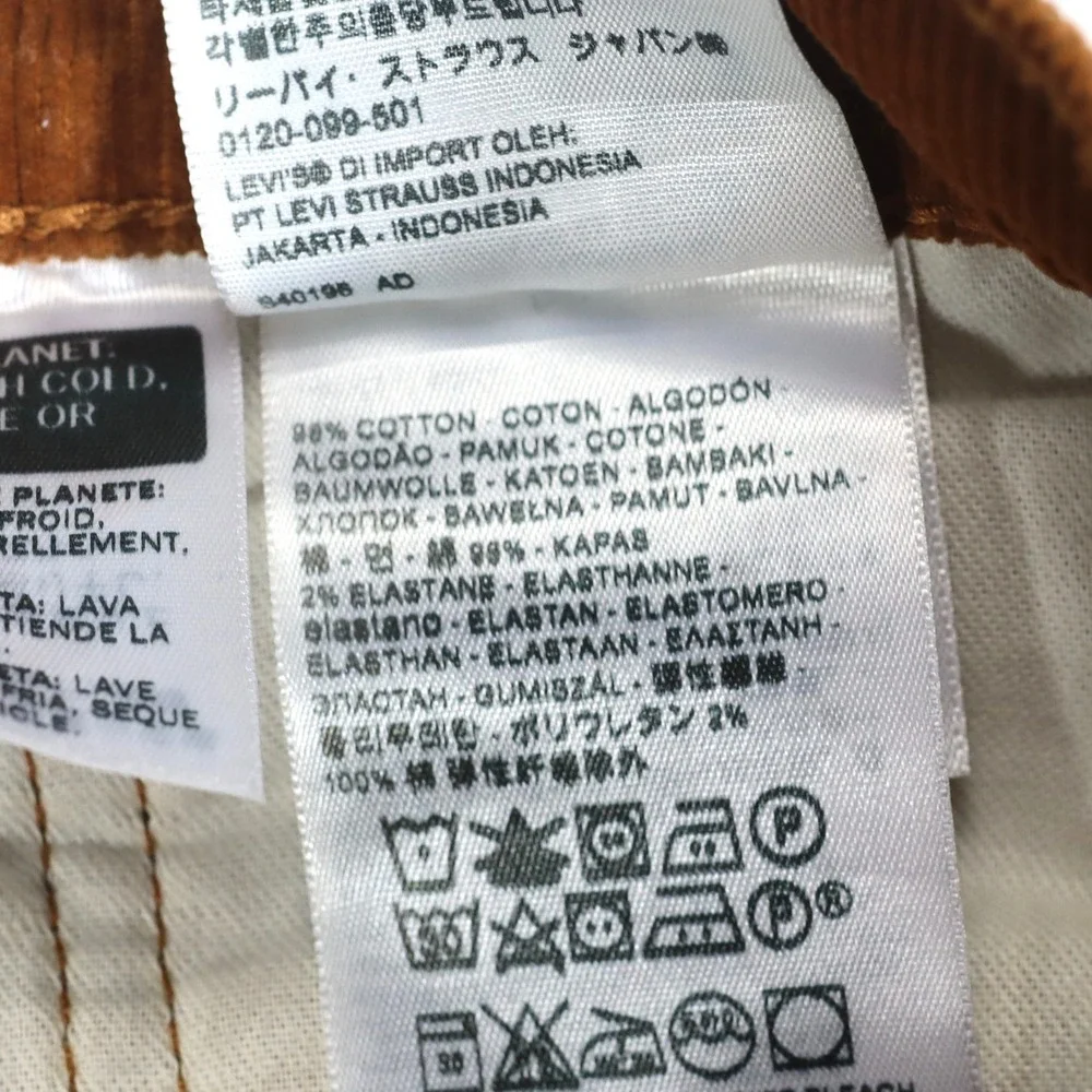 Levis •	brand levi