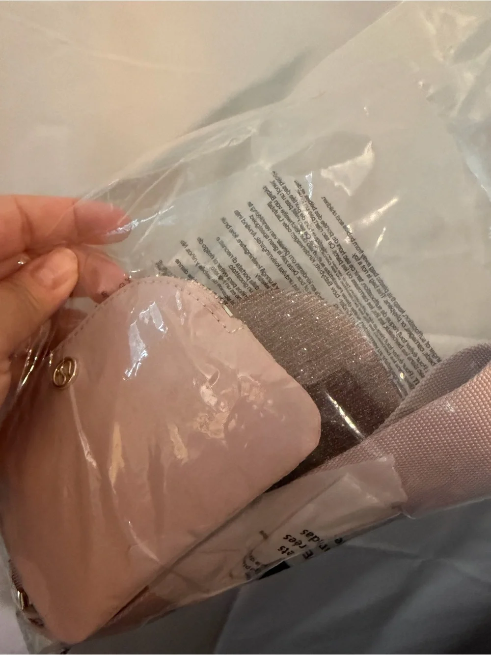 N/A pink wallet
