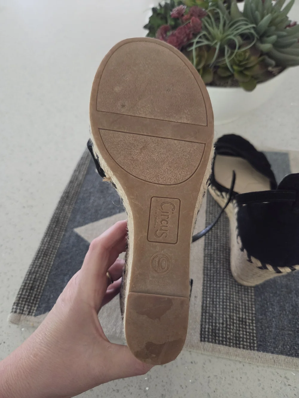 Circus by Sam Edelman suede crossover