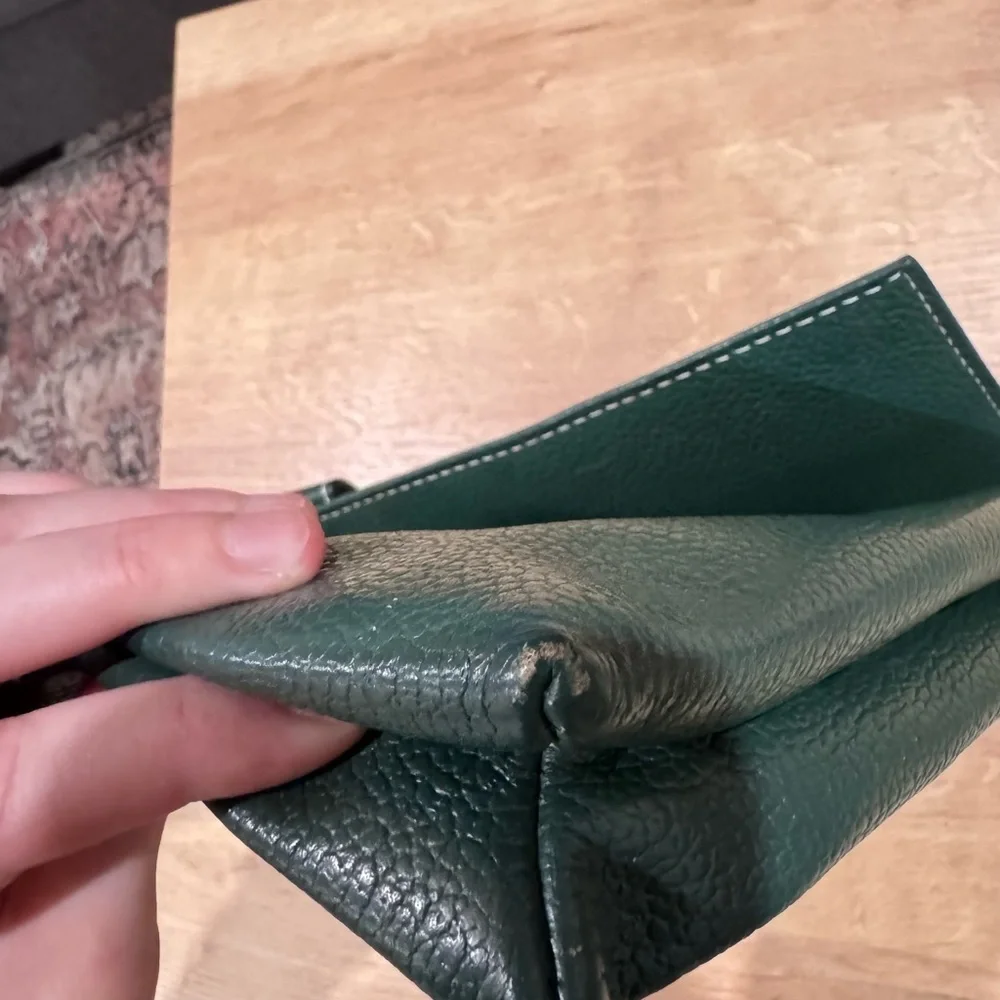 Guy Laroche gorgeous green