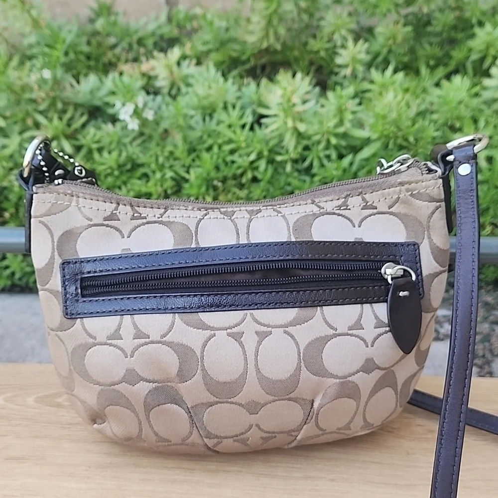 Coach stylish versatile