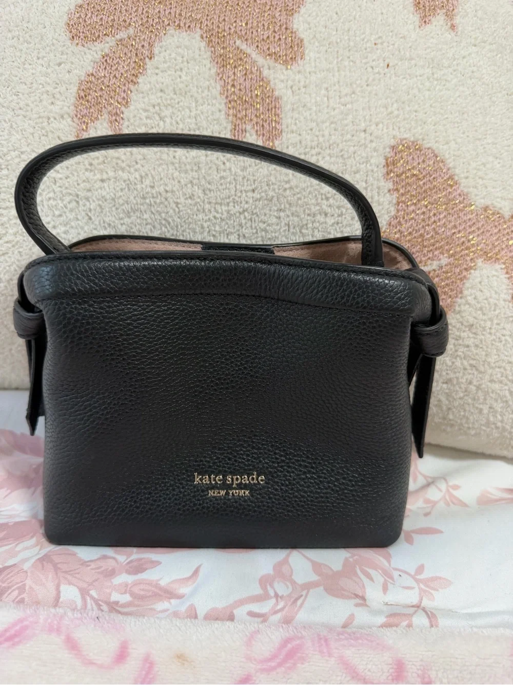 kate spade compact pebbled