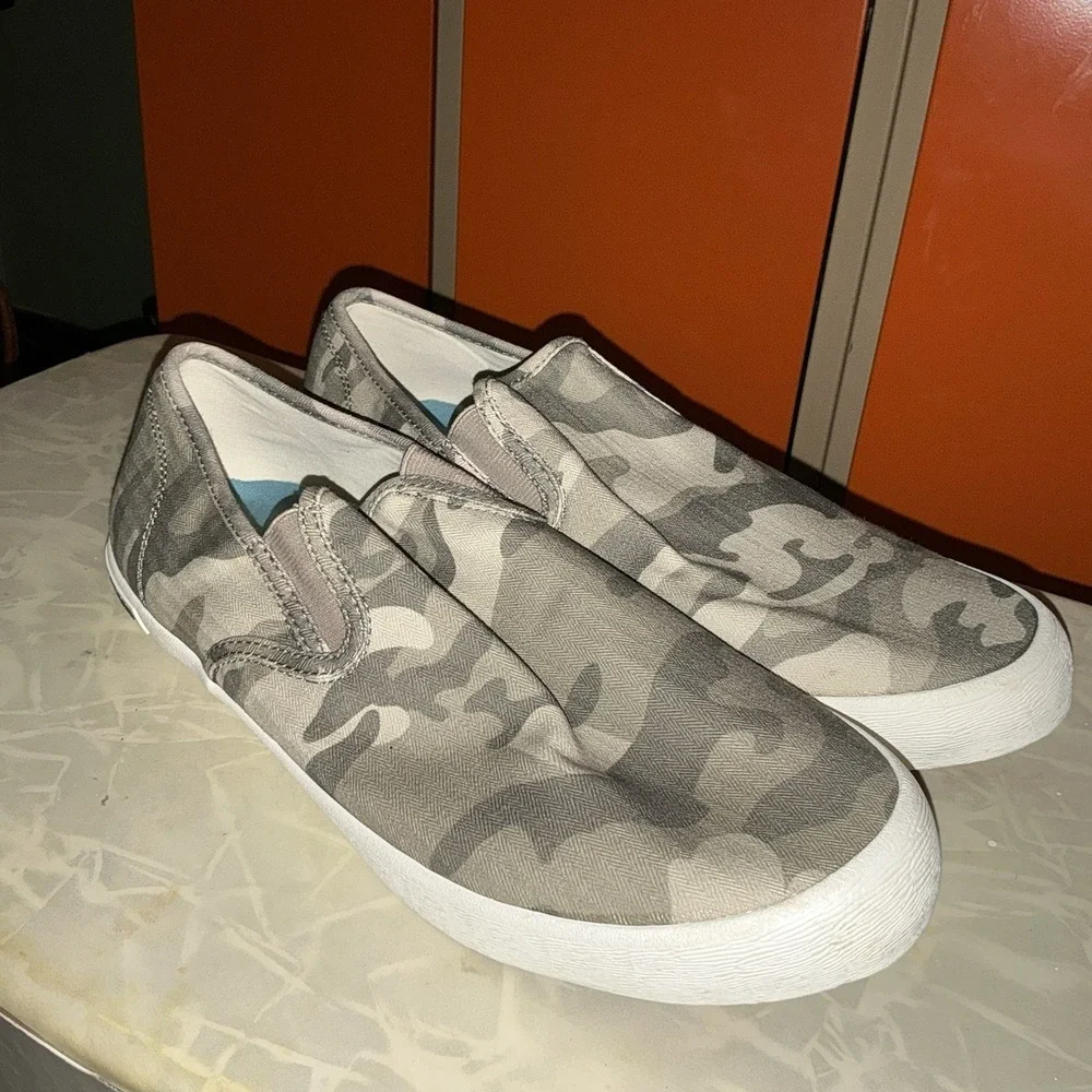 Seavees Baja Sneakers Mens Size 9.5  Camo Canvas Slip-On Comfort Shoes Gray