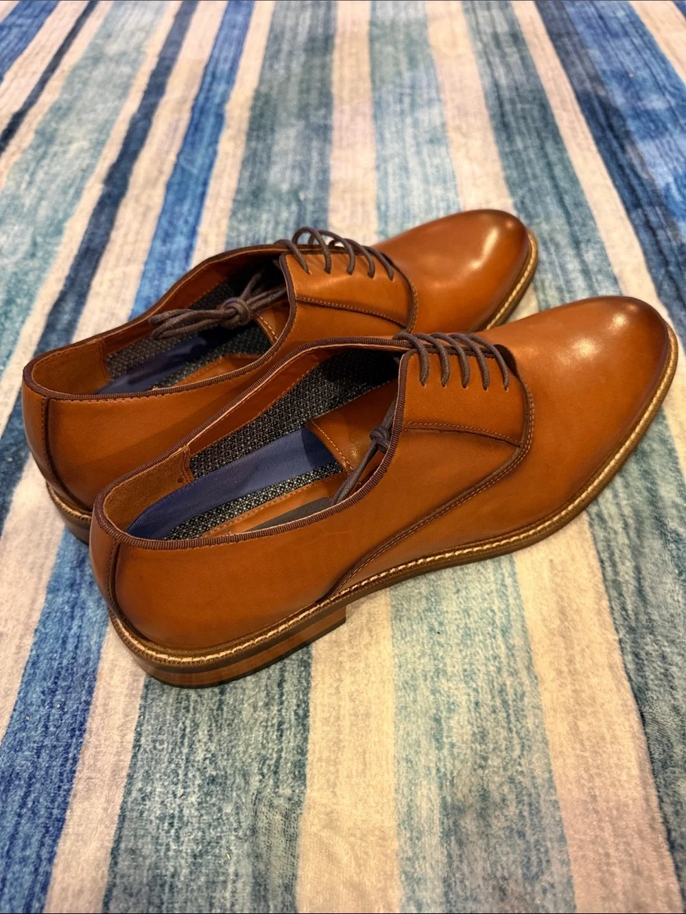 Vince Camuto smooth cognac