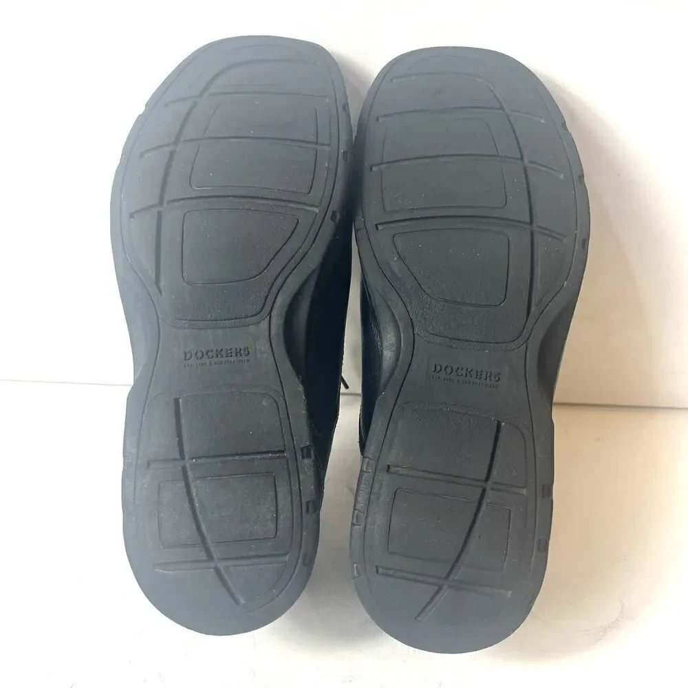 Dockers shoes were serve