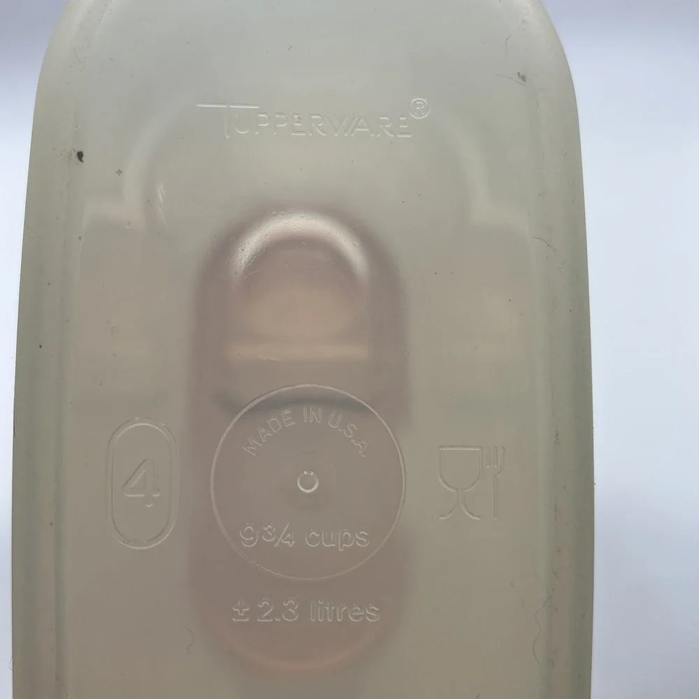 Tupperware Modular Mates 9-3/4 Cup Oval Pitcher #1614-7 Pink Pour Spout Lid 2.3L