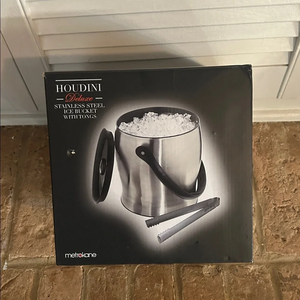 Houdini Ice Bucket with ice tongs