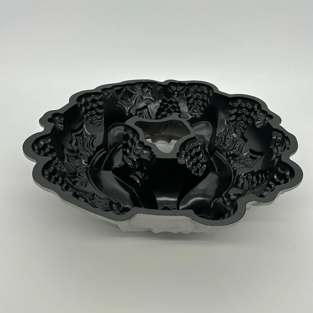 Nordic Ware Wreath Bundt Cake Pan