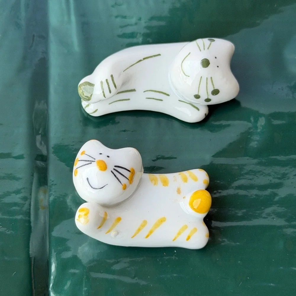 Set of 2 Ceramic Cat Chopstick Rests Hand Painted Table Decor Storage B-9