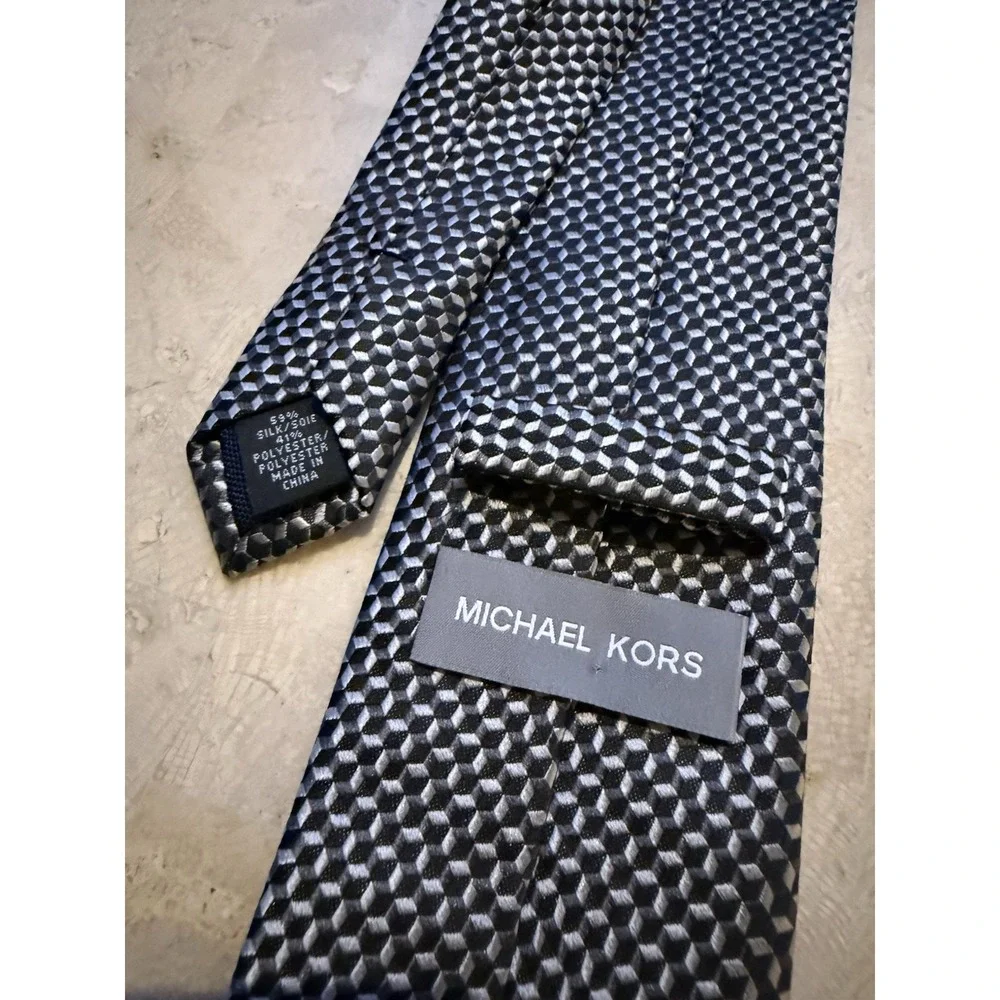 Michael Kors excellent pre