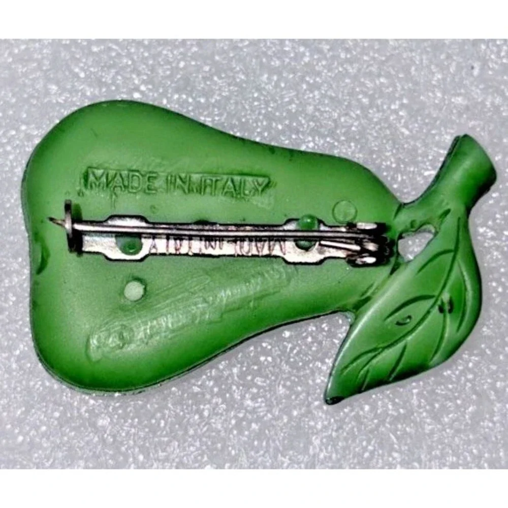 GREEN PEAR PIN Italy