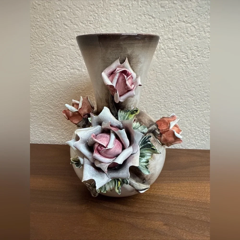 Vintage Capodimonte Italian Porcelain Bisque Rose Vase 7.5