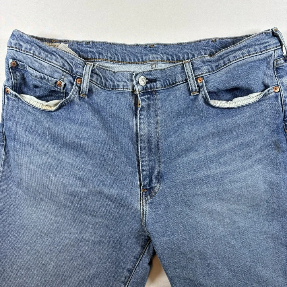 Levis questions slightly 40