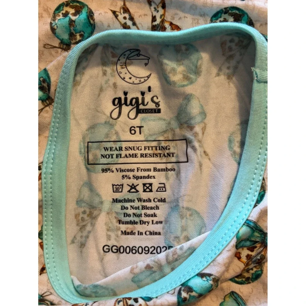 Gigis Closet snug fitting