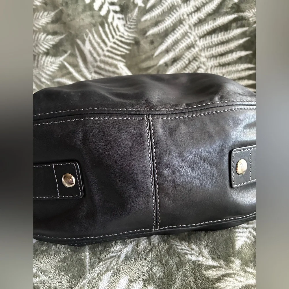 Coach soft black