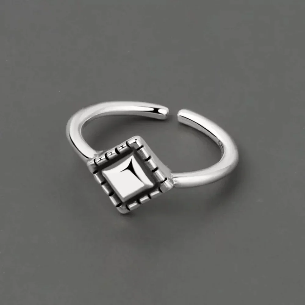 Boutique this adjustable