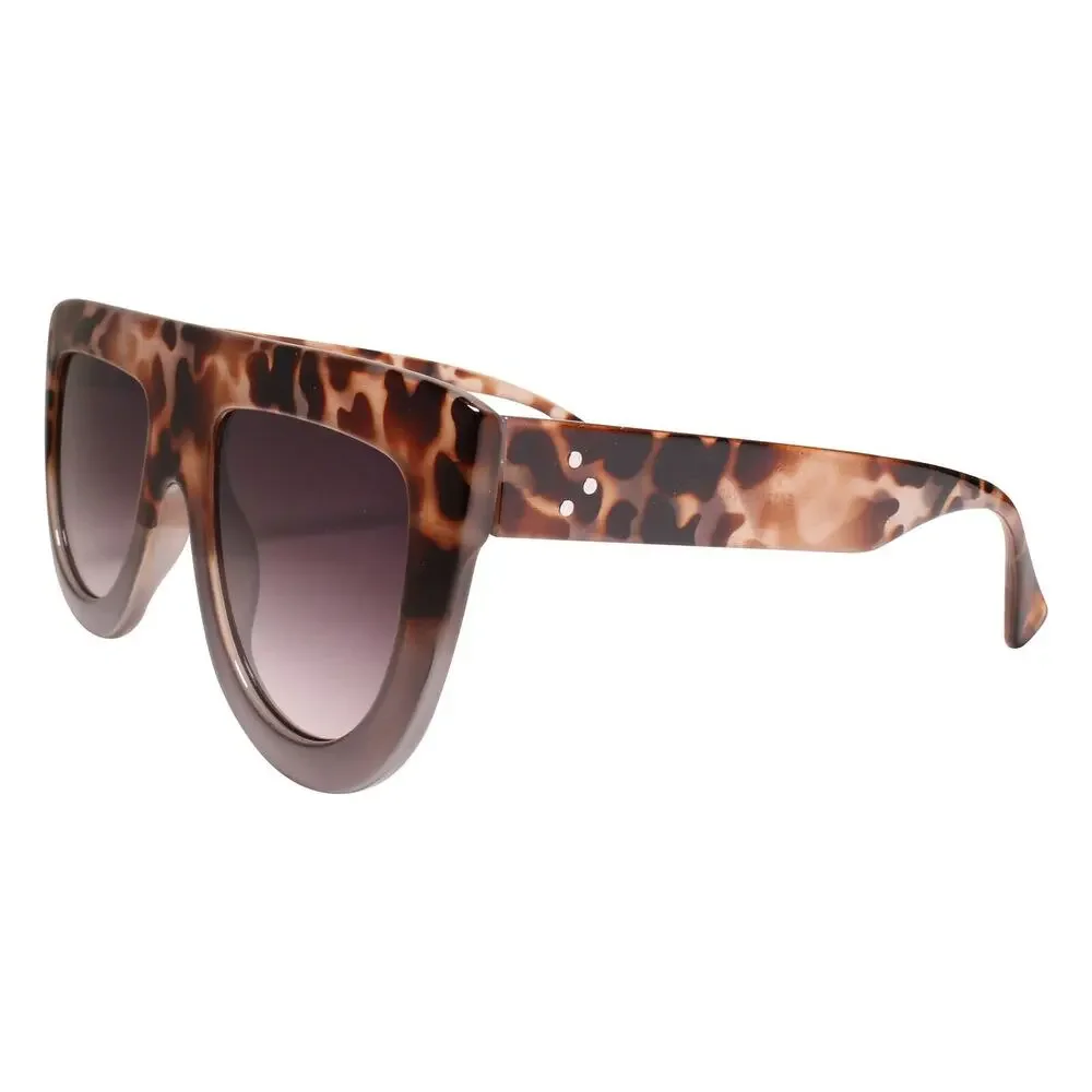 Kiss these oversized