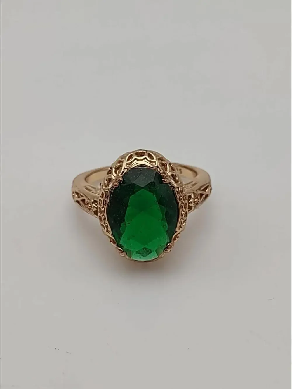 Victorian Style S925 Gold Plated Emerald Ring Size 8