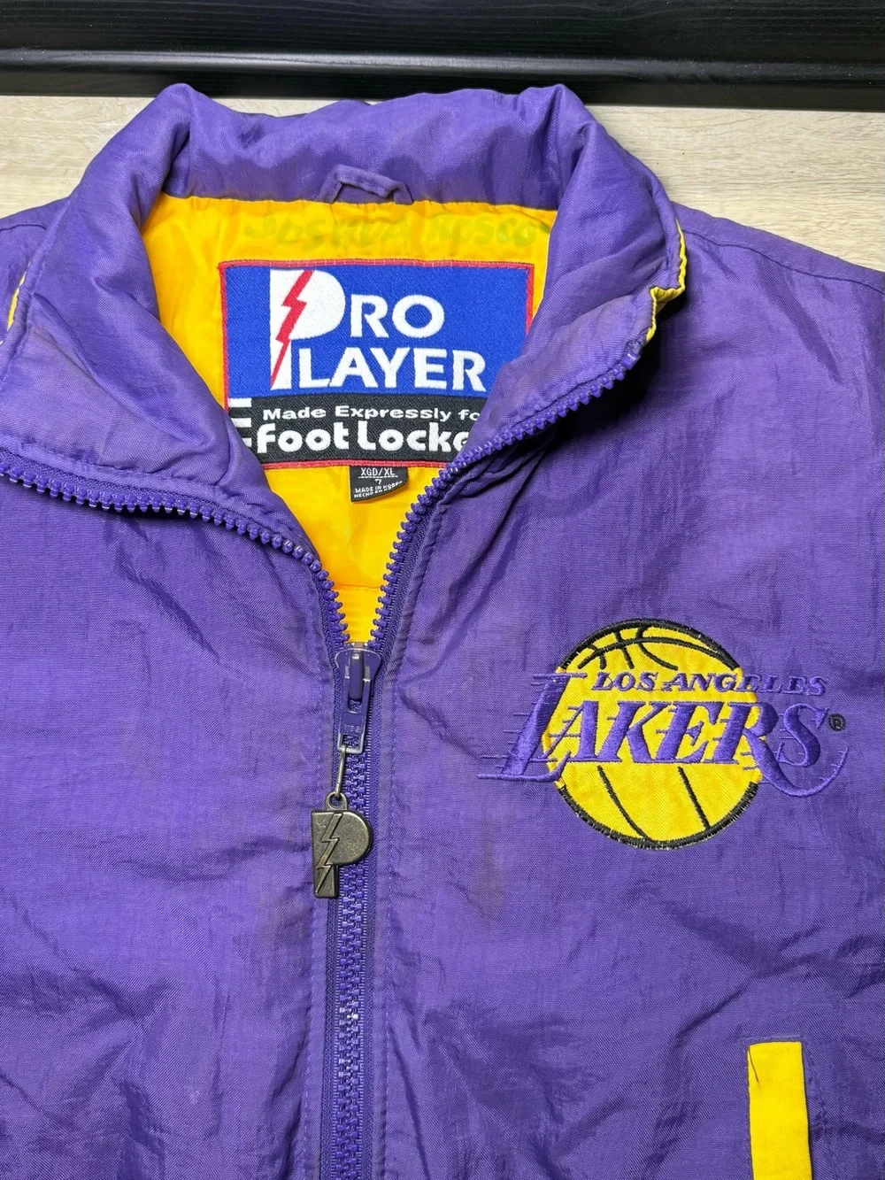 Vintage 1990s Boys Pro Player Los Angeles Lakers Embroidered Zip Up Windbreaker