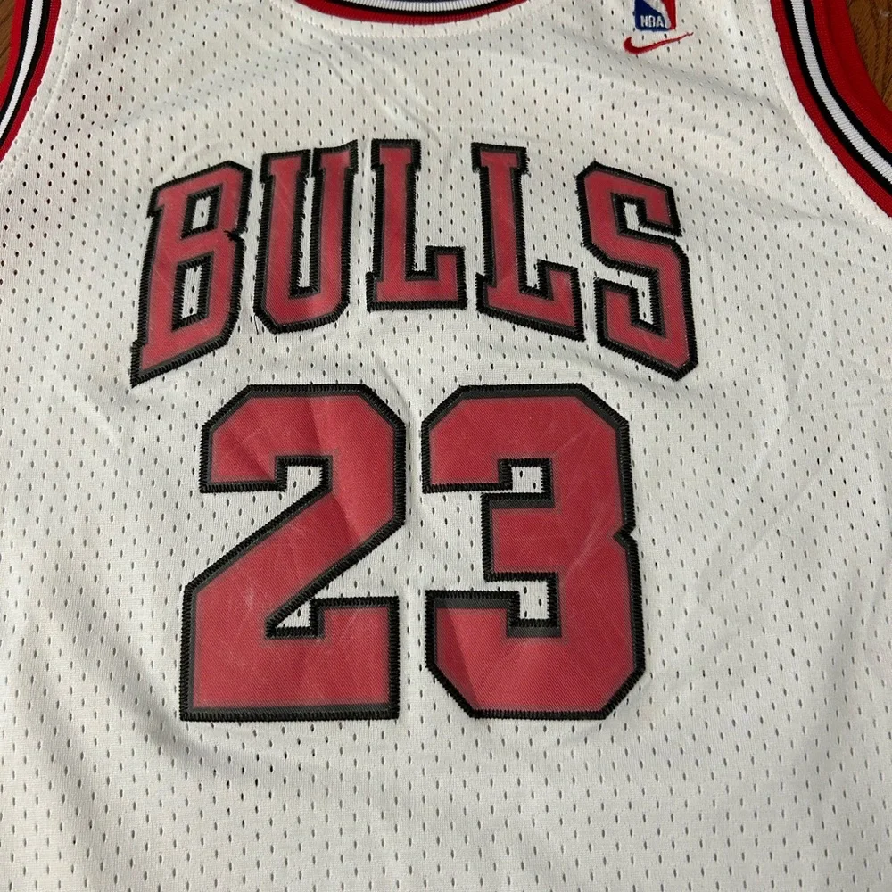 Vintage Chicago Bulls Michael‎ Jordan 23 Nike Youth XL