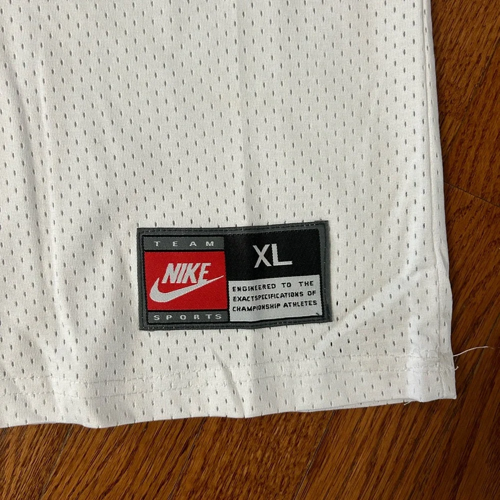 Vintage Chicago Bulls Michael‎ Jordan 23 Nike Youth XL