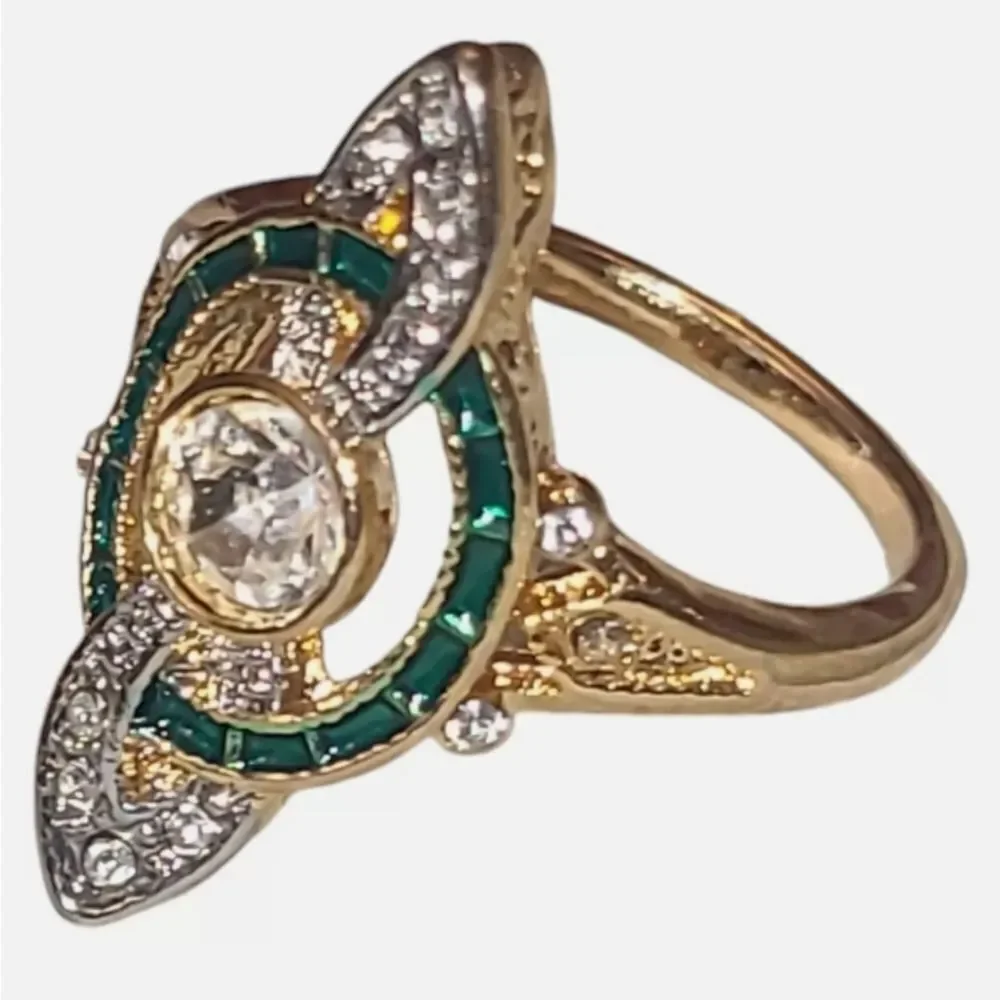boutique vintage golden