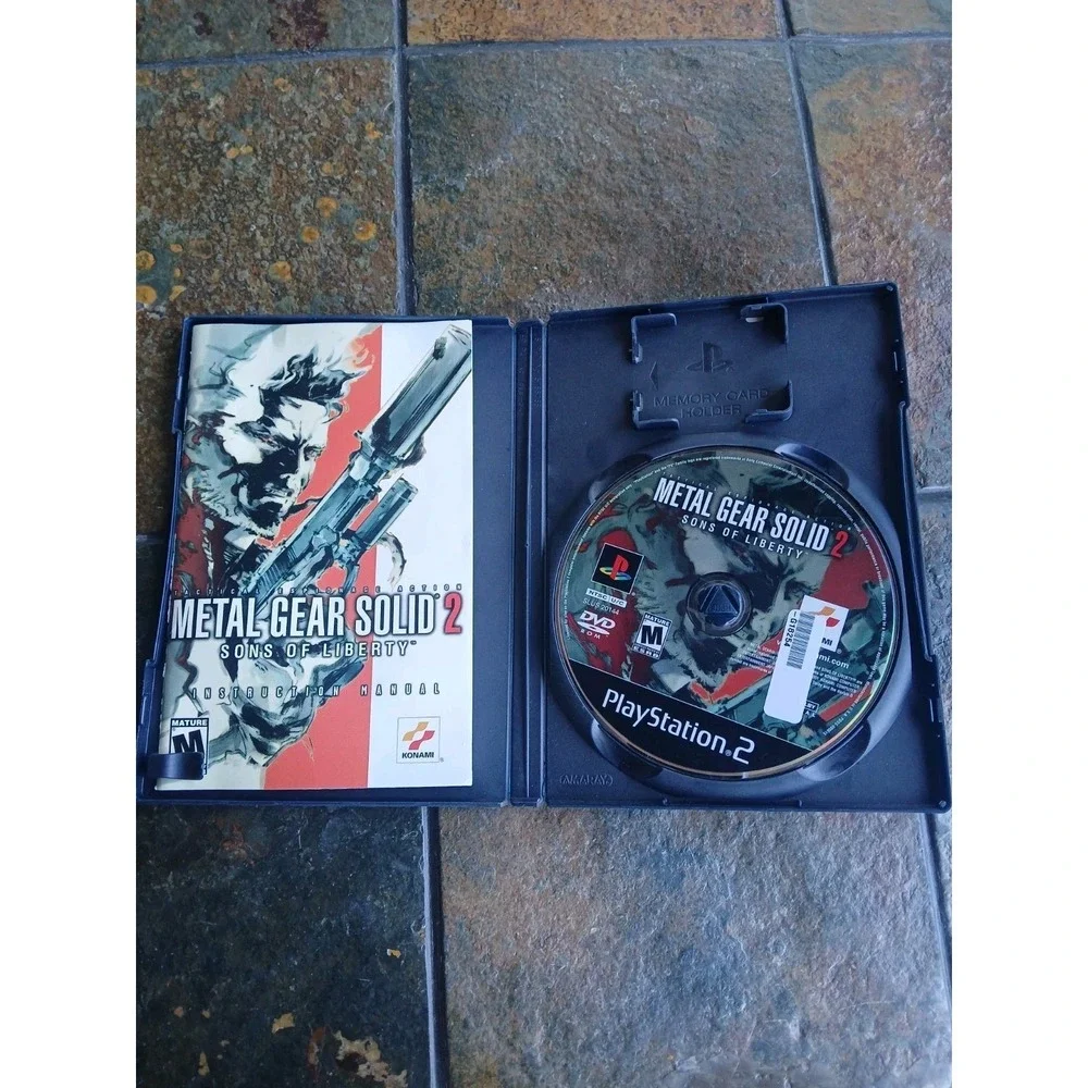 Metal‎ Gear Solid 2: Sons of Liberty (Sony PlayStation 2, 2001) Complete!