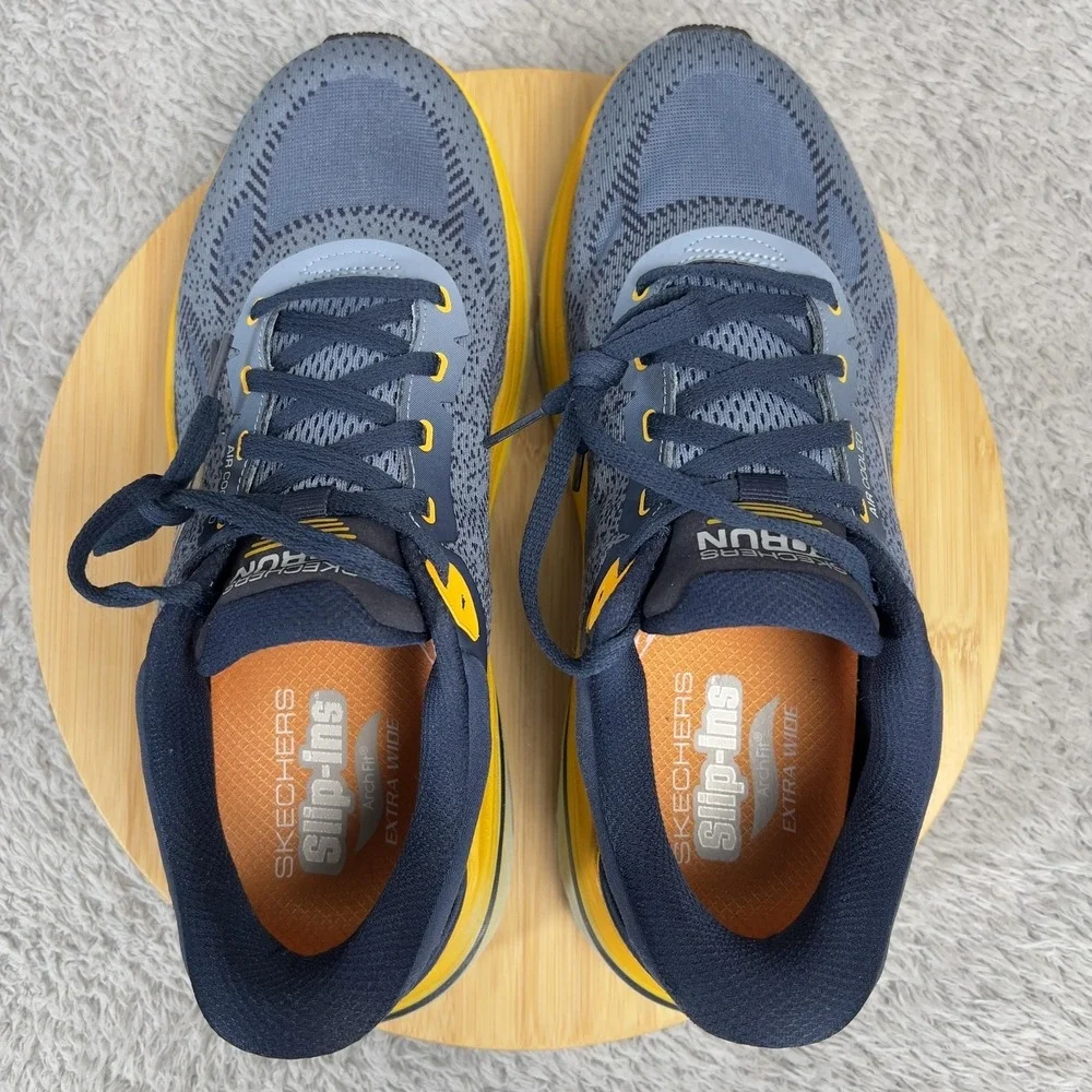 Skechers max cushioning