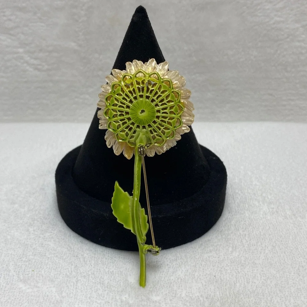 The Unbranded Brand charming gold