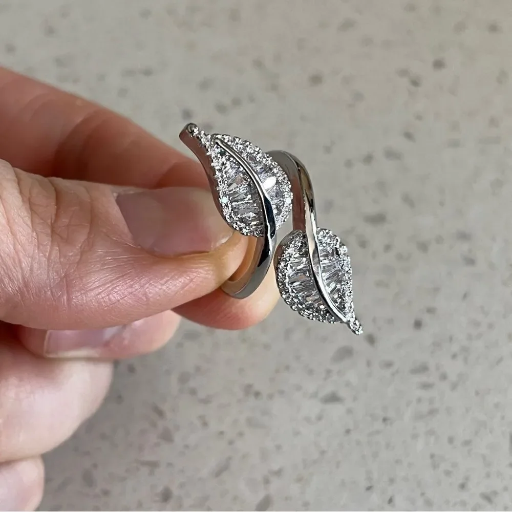 Cubic Zirconia Leaf Shaped‎ Open Ring