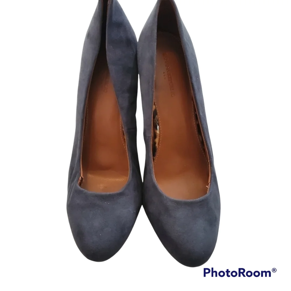 Banana Republic wedge see same
