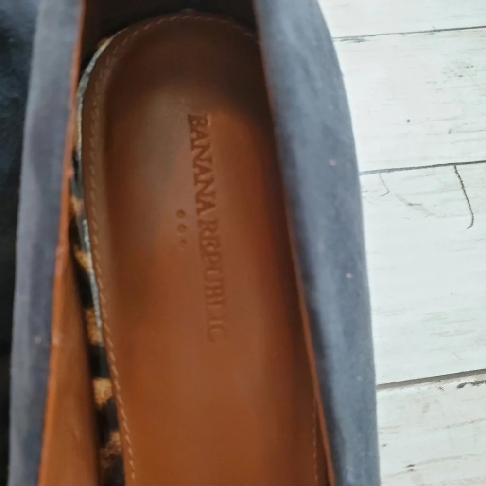 Banana Republic heel same shop