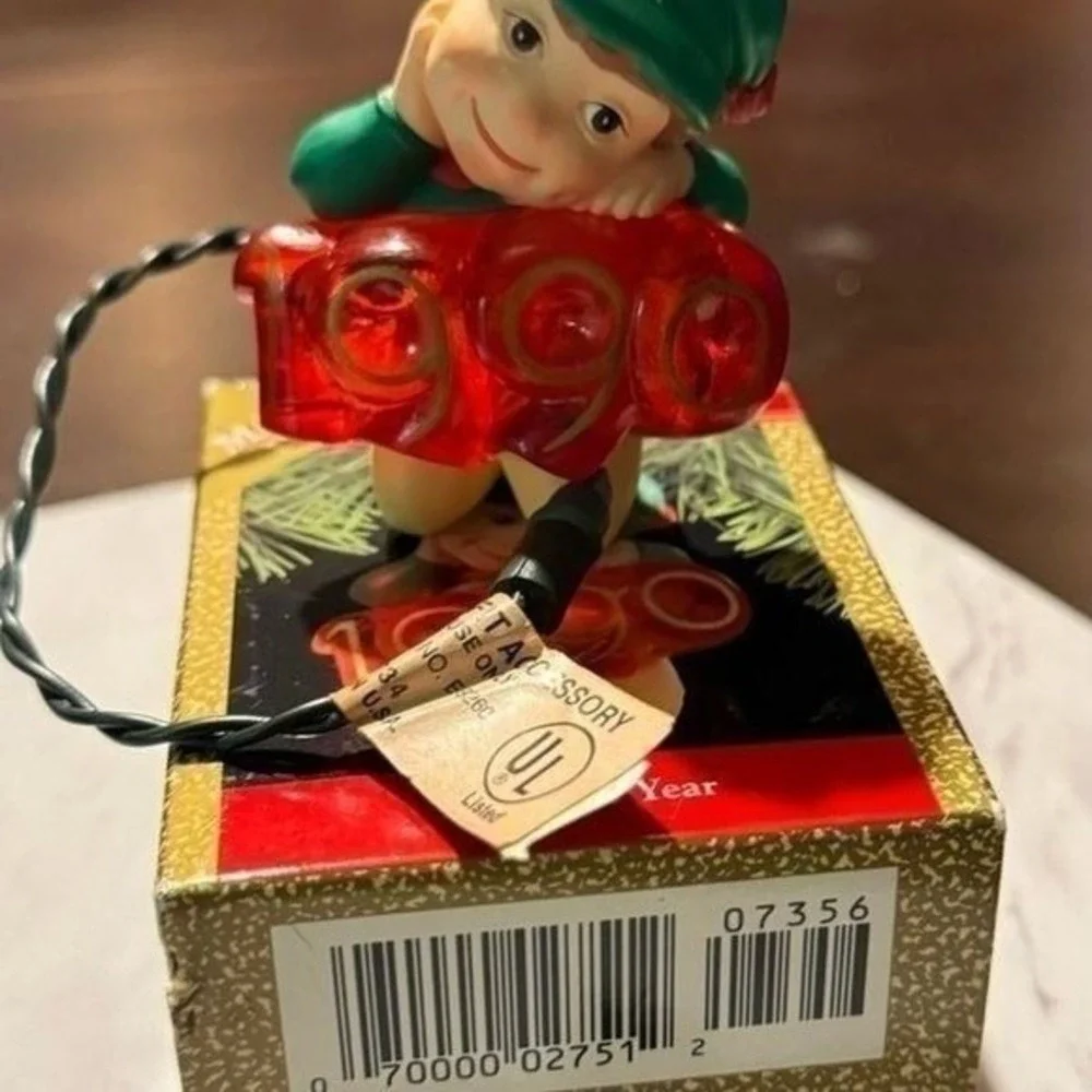 Hallmark magic elf