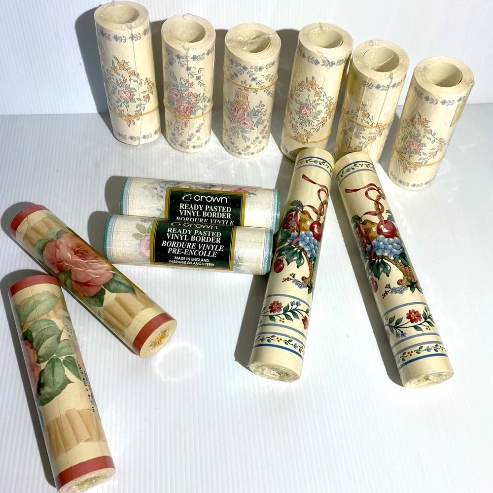 Vintage wallpaper borders