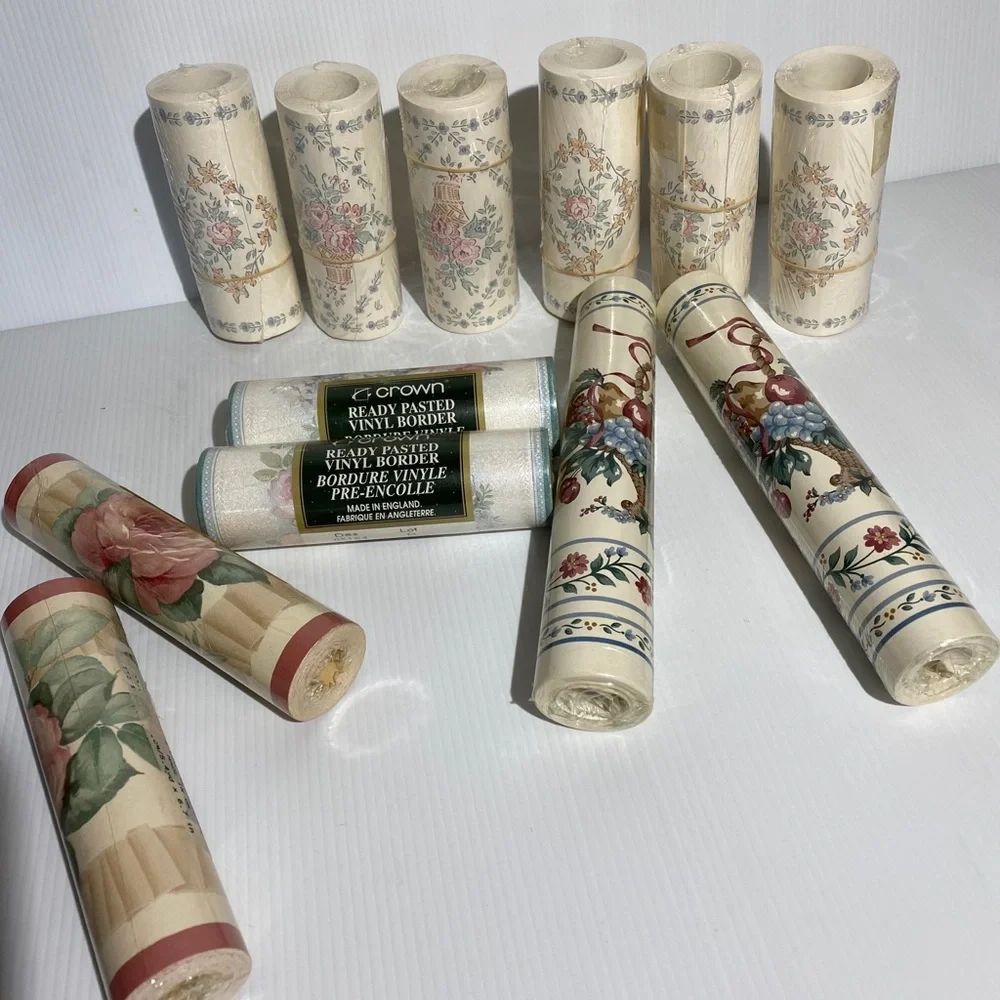 Vintage wallpaper borders