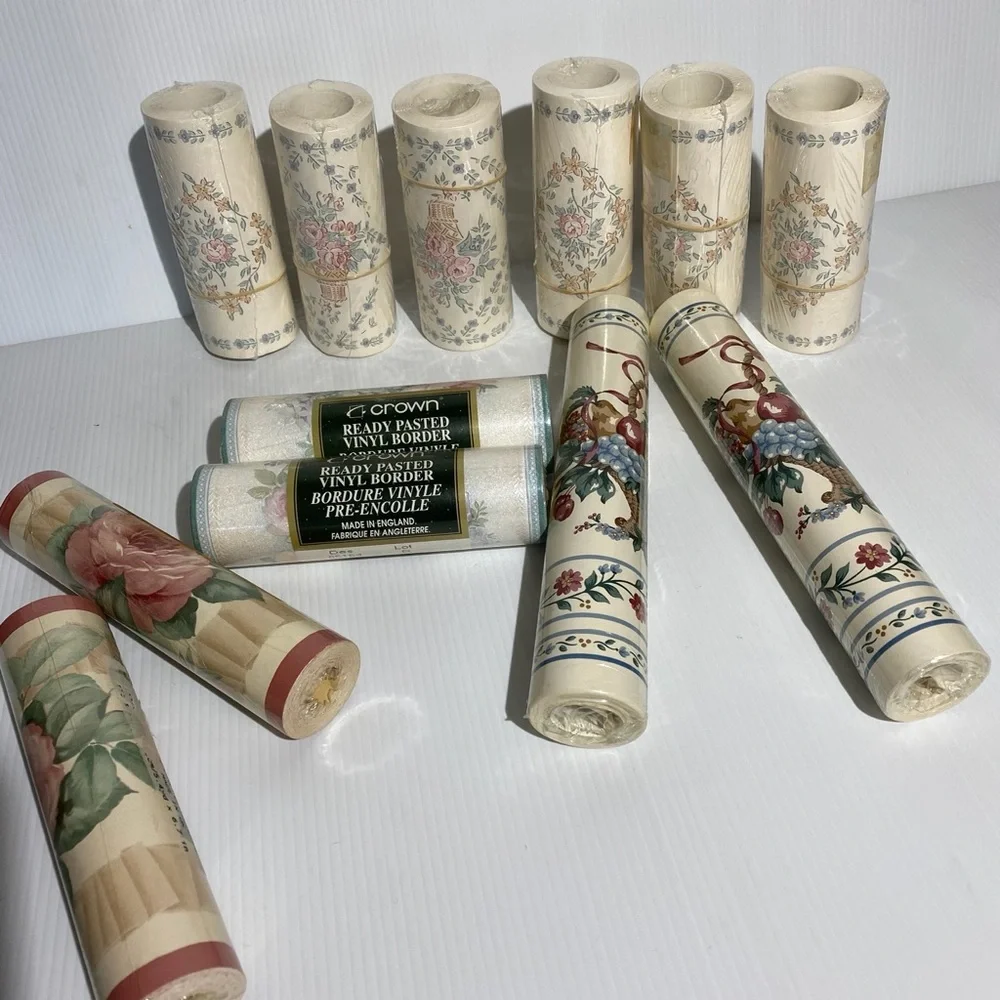 Vintage wallpaper borders