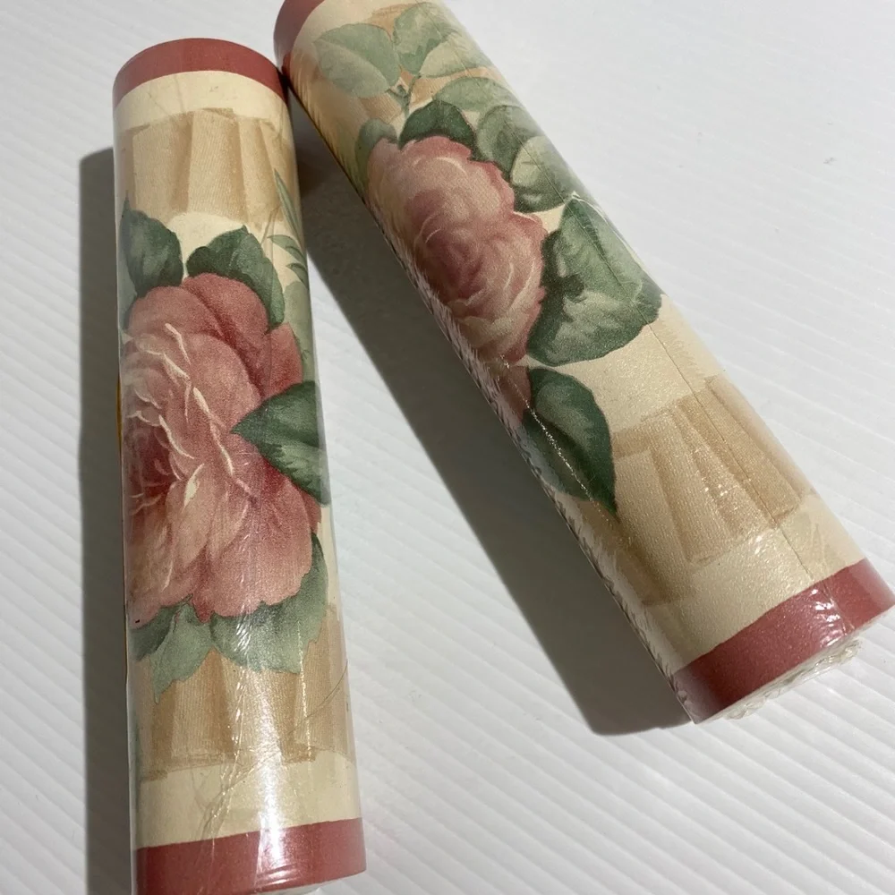 Vintage wallpaper borders
