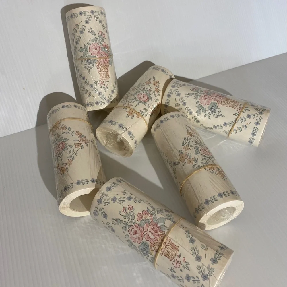 Vintage wallpaper borders